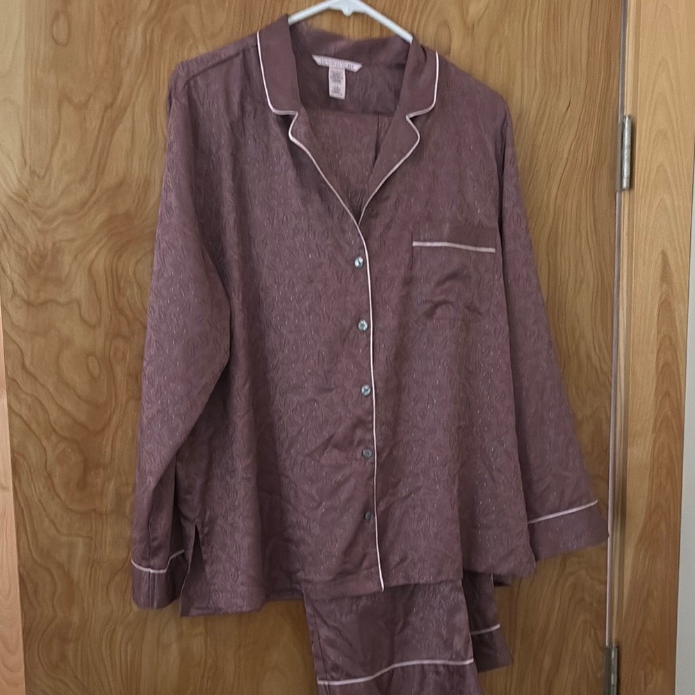 Brown Pajama Set with Long Sleeves and Cozy Fabric